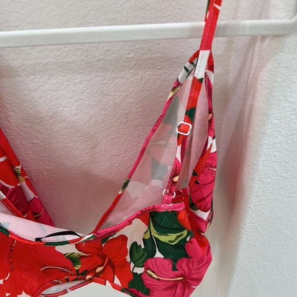 NEW Tropical Print Two Piece Crop Top & Skirt Set - Picture 9 of 15